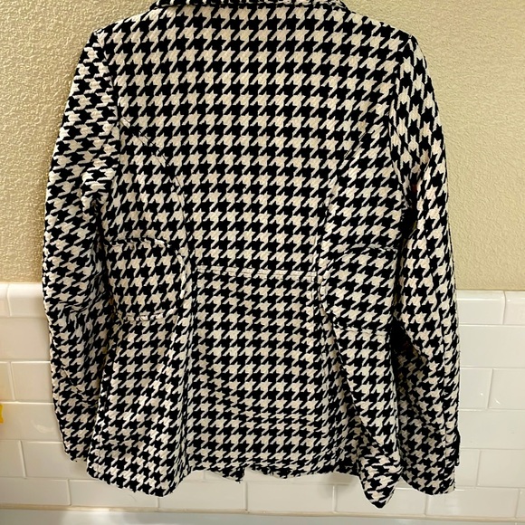 Gorgeous Houndstooth Lined Coat . Black and White . NEW without tags - Picture 5 of 6